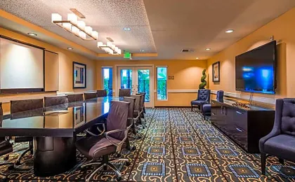Best Western Plus Marina Gateway