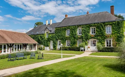 Le Fleuray Hotel and Restaurant