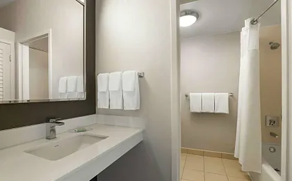 Courtyard by Marriott Minneapolis-St. Paul Airport