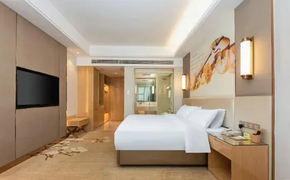 Vienna International Hotel (Wuhan Yangsi Port Yangtze River Bridge)