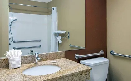 Microtel Inn & Suites by Wyndham North Canton
