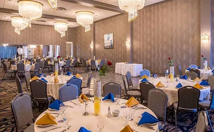 DoubleTree by Hilton Hotel Utica