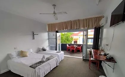 Ayr Hotel