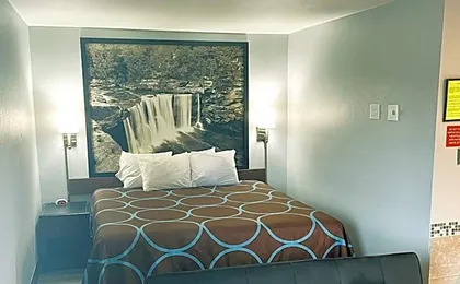 Super 8 by Wyndham Corbin/London KY
