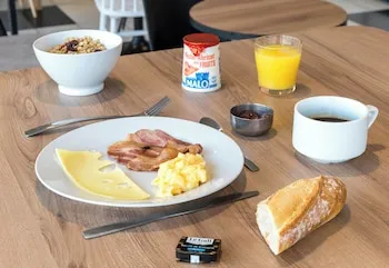 B&B HOTEL Laval Ouest