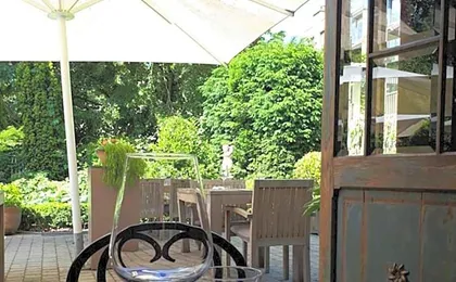 PRET A GOUTER bistro bar bed