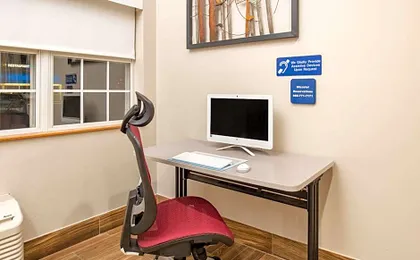 Microtel Inn & Suites By Wyndham Springfield
