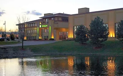 Holiday Inn Hotel Pewaukee-Milwaukee West By IHG