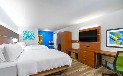 Holiday Inn Express and Suites Lake Havasu London Bridge By IHG