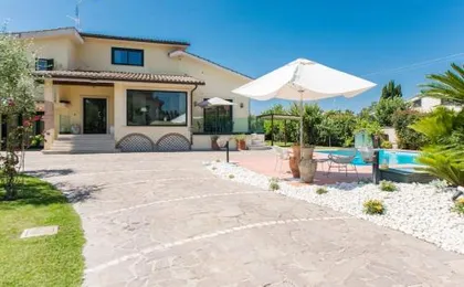 Casa dei Sogni villa with private pool and garden