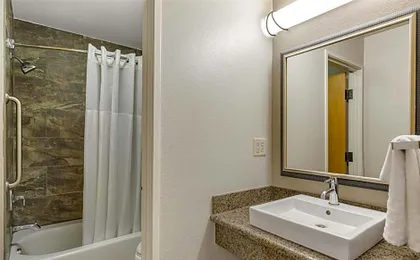 Best Western Plus Riverfront Hotel and Suites