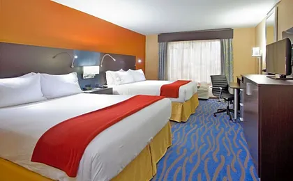 Holiday Inn Express & Suites St Louis Airport by IHG