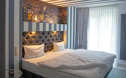 SL'otel im Parforcehaus