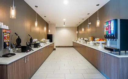 La Quinta Inn & Suites by Wyndham Buffalo Amherst