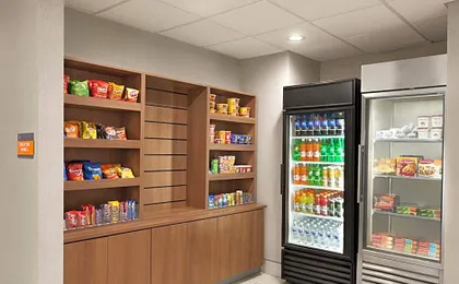 La Quinta Inn & Suites by Wyndham Lackawanna