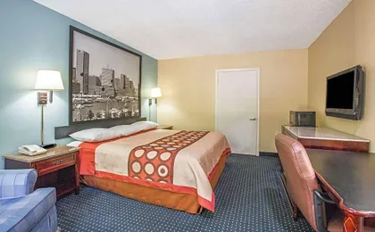 Super 8 by Wyndham Camp Springs/Andrews AFB DC Area