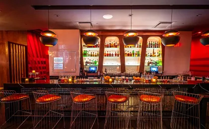 Aliz Hotel Dear Irving Bar