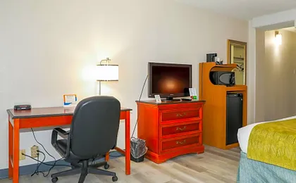 Ramada by Wyndham Cumberland Downtown