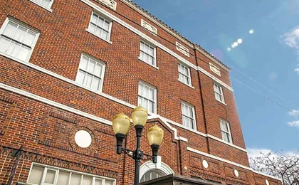 Hassayampa Inn