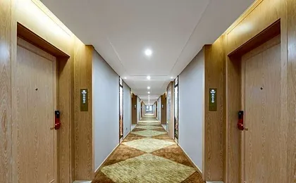 Vienna Hotel Jiangxi Chongren Bus Station