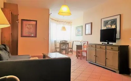 TODOSIERRANEVADA ZONA BAJA -PLAZA PRINCIPAL-Junto a los Telecabinas
