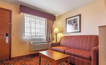 Quality Inn & Suites Owasso US-169