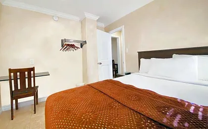 Nite Inn at Universal City - Walking Distance to Universal Studios Hollywood