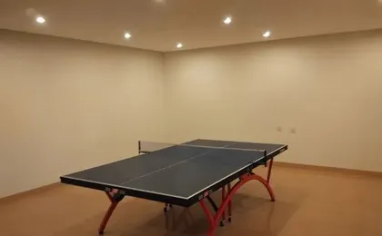 Kinghand Court Holiday Inn