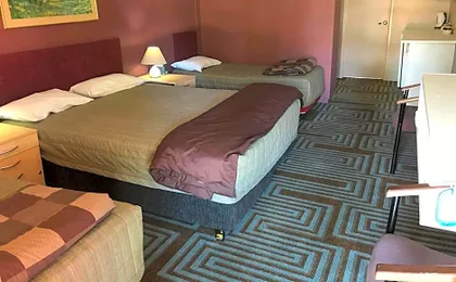 Cottonwood Lodge