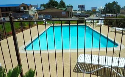 Xecutive Inn and Suites