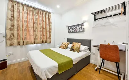 City London Hotel