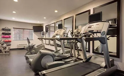 Country Inn & Suites by Radisson, Brookings, SD