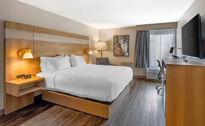 Best Western Plus Heritage Rail Inn Suites