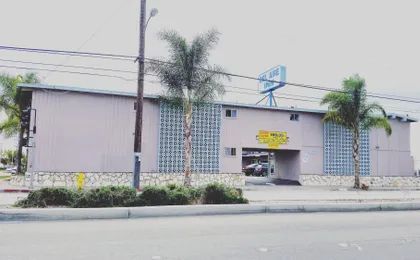 Del Aire Inn