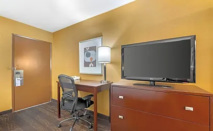 Best Western Plus Stovall's Inn