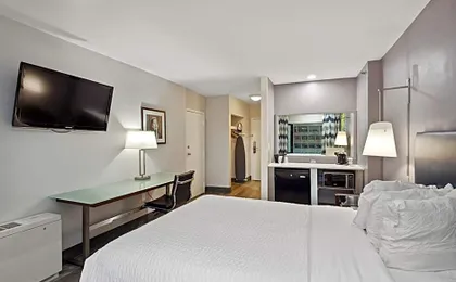 Comfort Inn & Suites Baltimore Inner Harbor