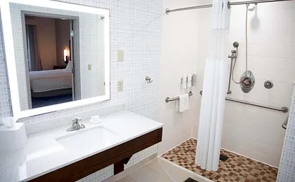 Hampton Inn & Suites Williamsport-Faxon Exit