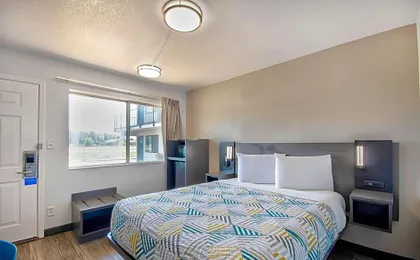 Motel 6-Russellville, AR