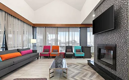 Best Western Plus Toronto North York Hotel & Suites