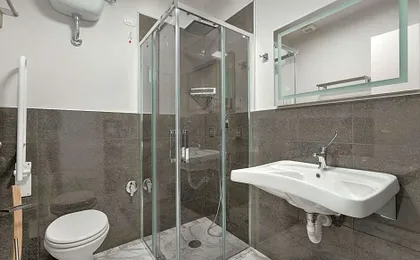 Hotel Cosmos