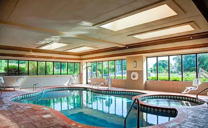 Country Inn & Suites by Radisson, Tyler University Area