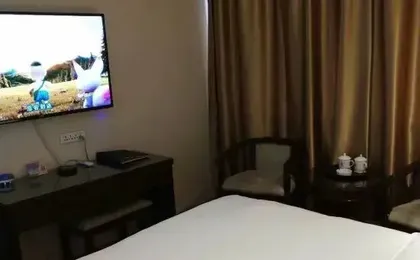 Sunshine Holiday Hotel