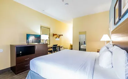 Days Inn by Wyndham Federal Way