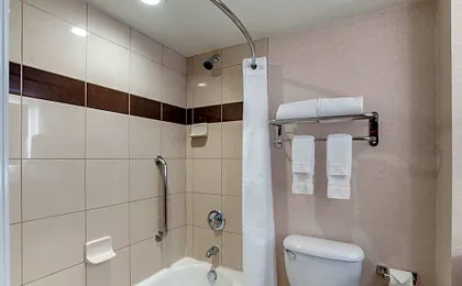 Best Western Plus Marina Gateway