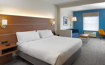 Holiday Inn Express & Suites Orlando International Airport By IHG