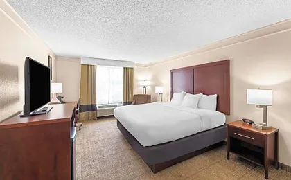Comfort Inn & Suites Heath - Newark South