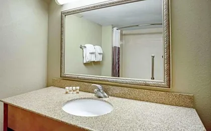 La Quinta Inn & Suites by Wyndham Minneapolis-Minnetonka