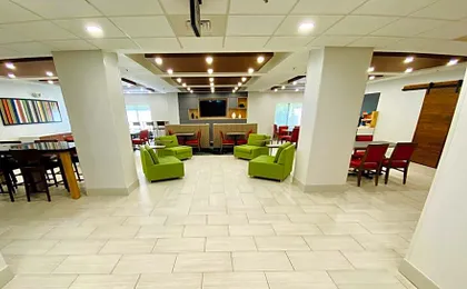 Holiday Inn Express & Suites Chesapeake By IHG