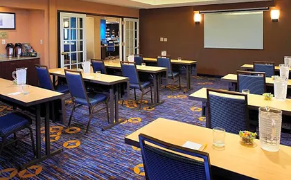 Courtyard by Marriott Detroit Utica