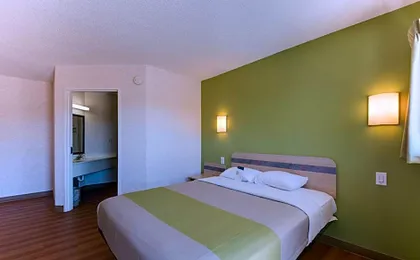 Motel 6-Statesville, NC